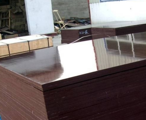 建筑模板進(jìn)行拆除過(guò)程中需要注意哪些要素？